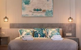 Wisdom Residence Luxury Apartments At Plaka